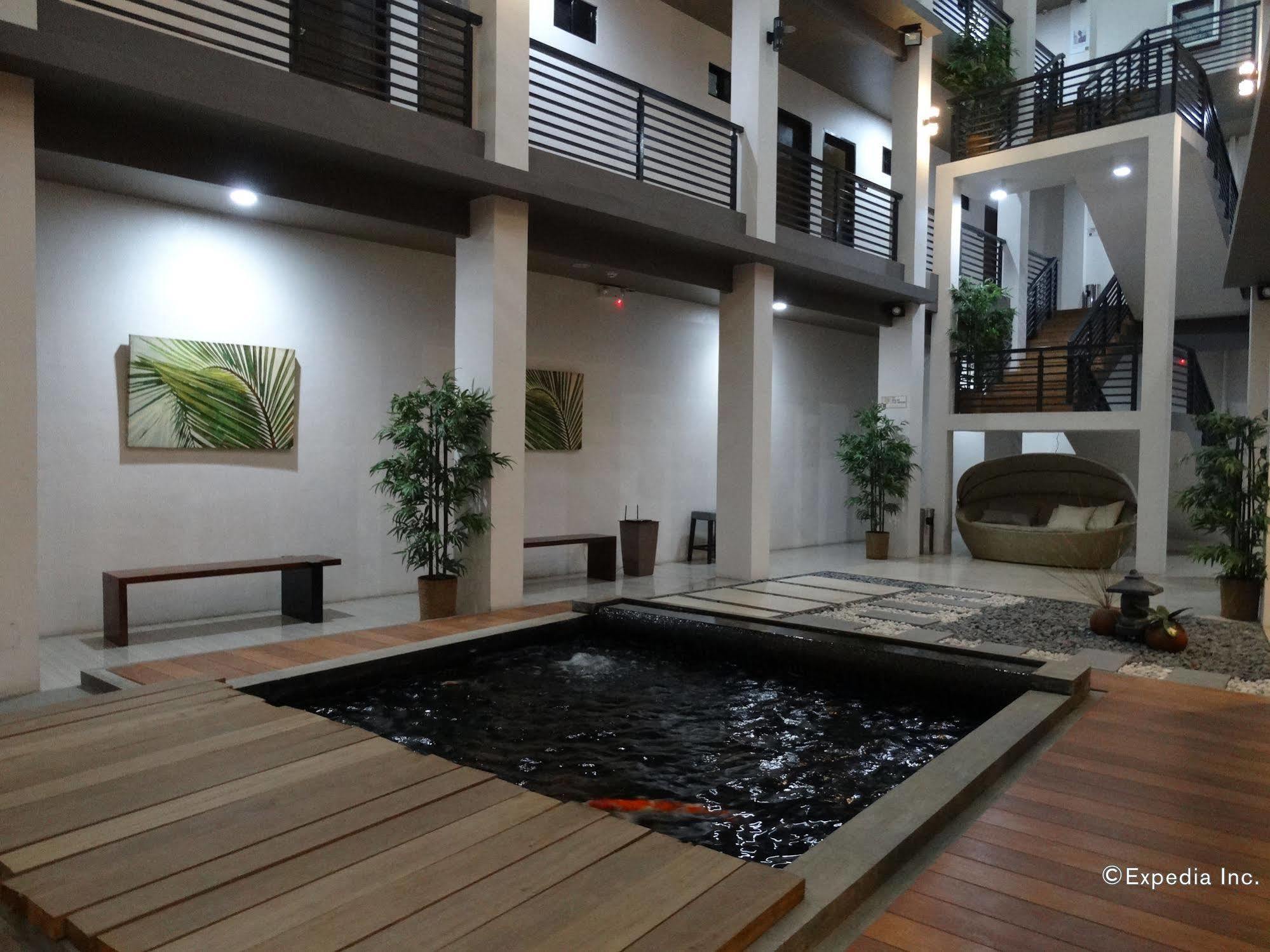 Urban Living Zen Hotel Davao City Exteriör bild
