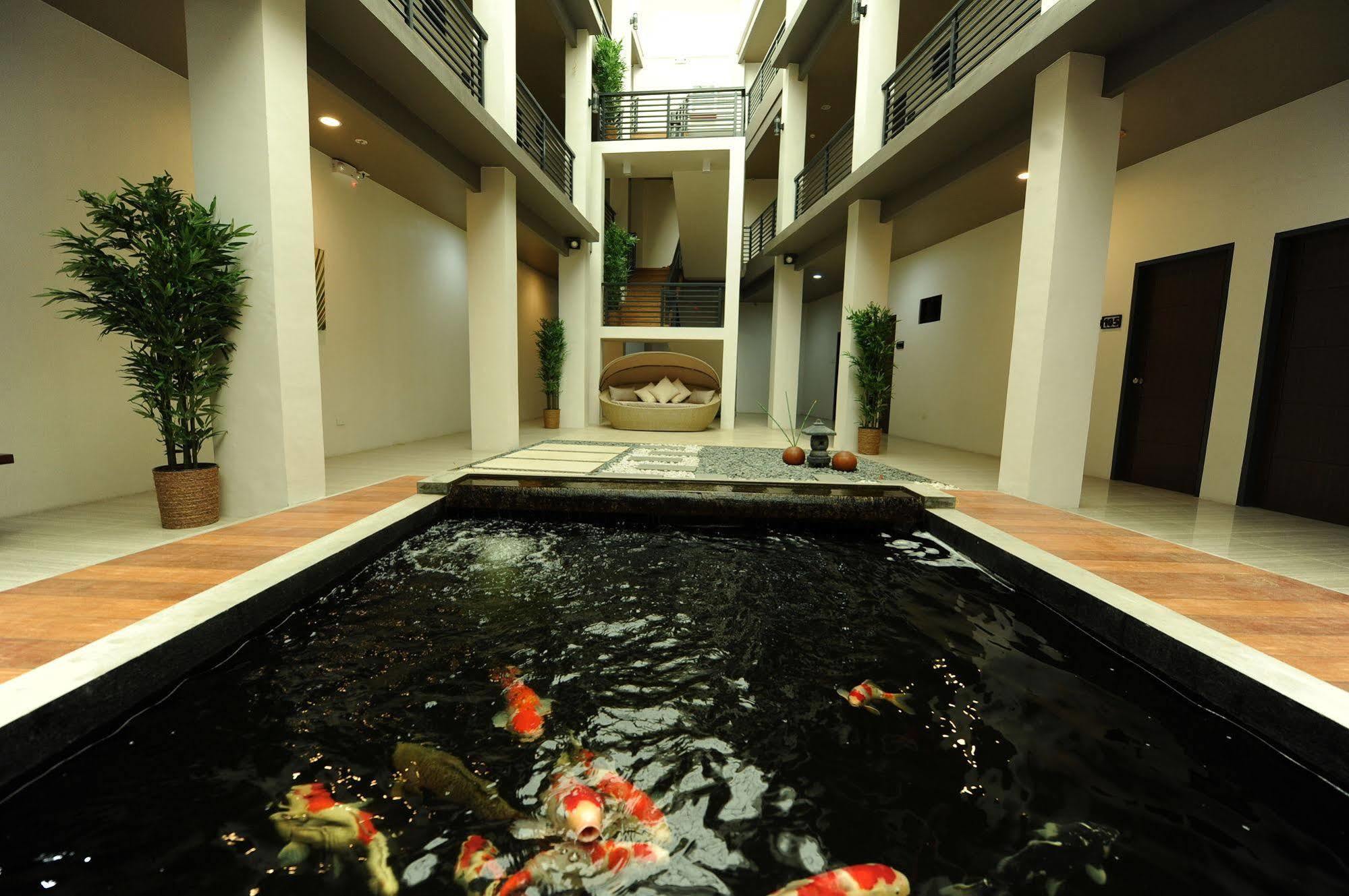 Urban Living Zen Hotel Davao City Exteriör bild