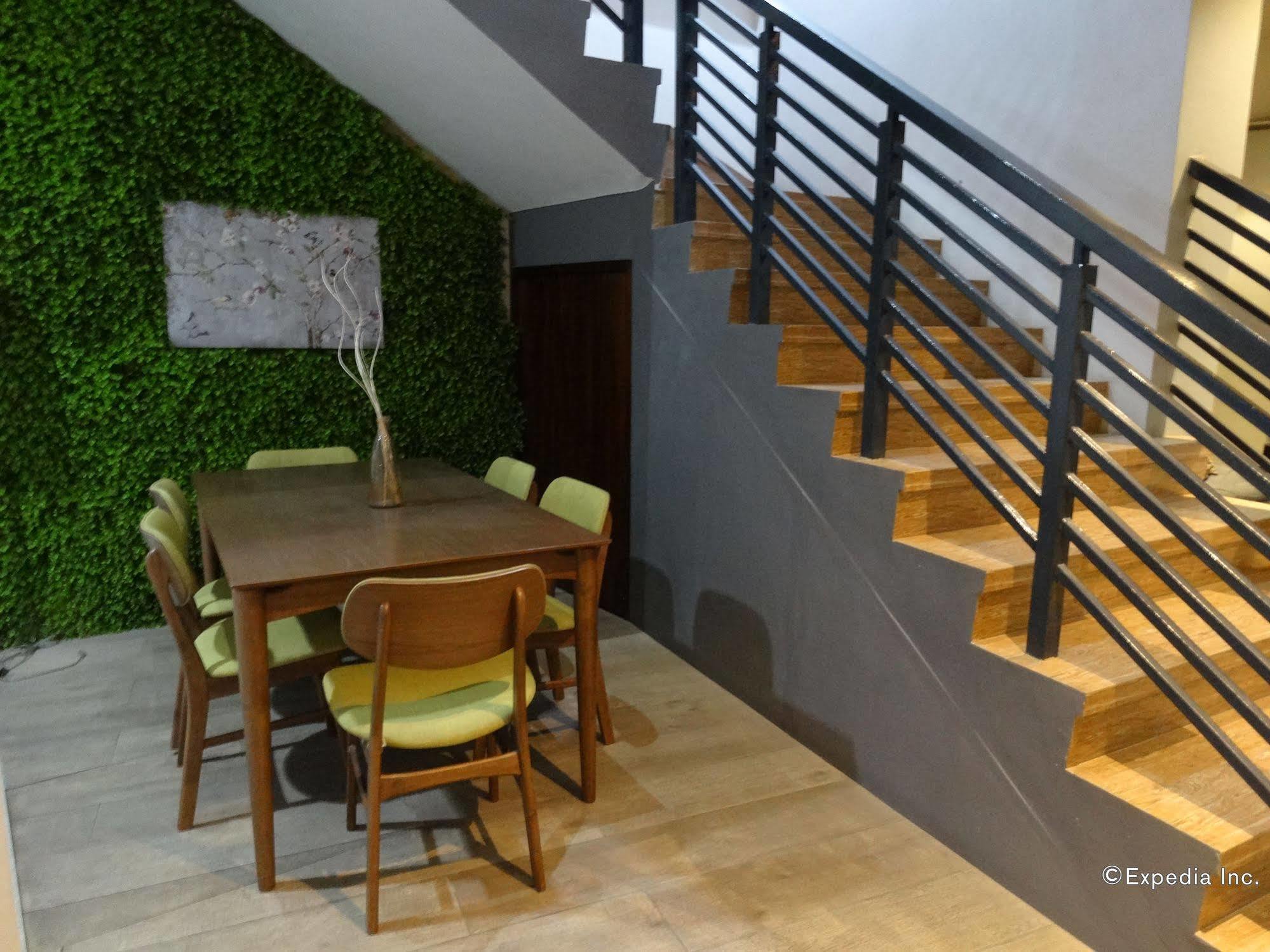 Urban Living Zen Hotel Davao City Exteriör bild