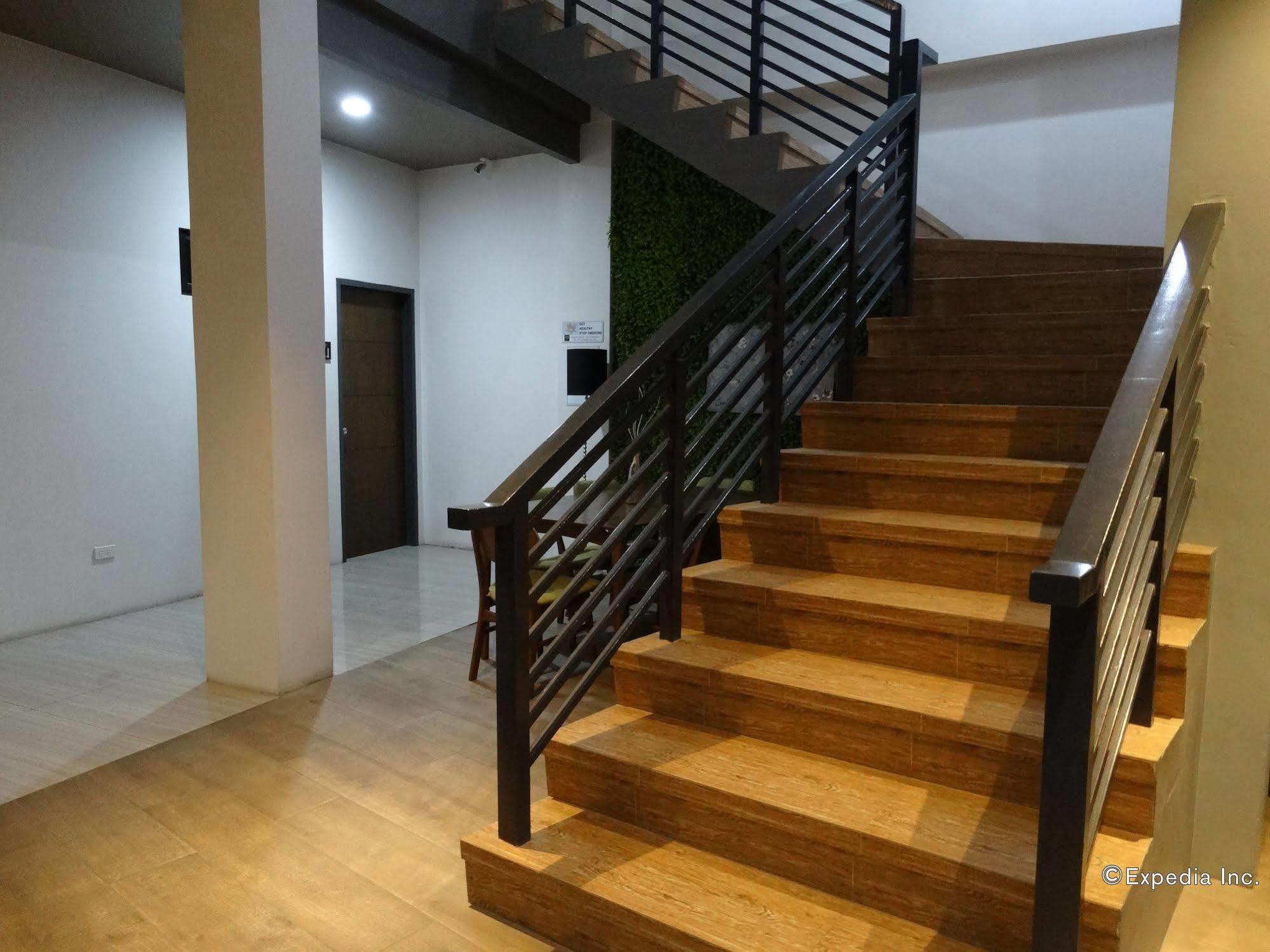 Urban Living Zen Hotel Davao City Exteriör bild