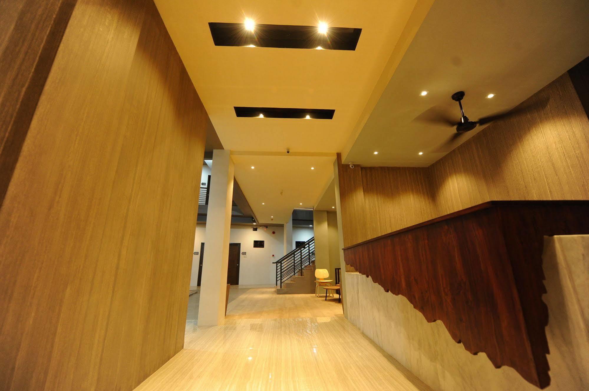 Urban Living Zen Hotel Davao City Exteriör bild